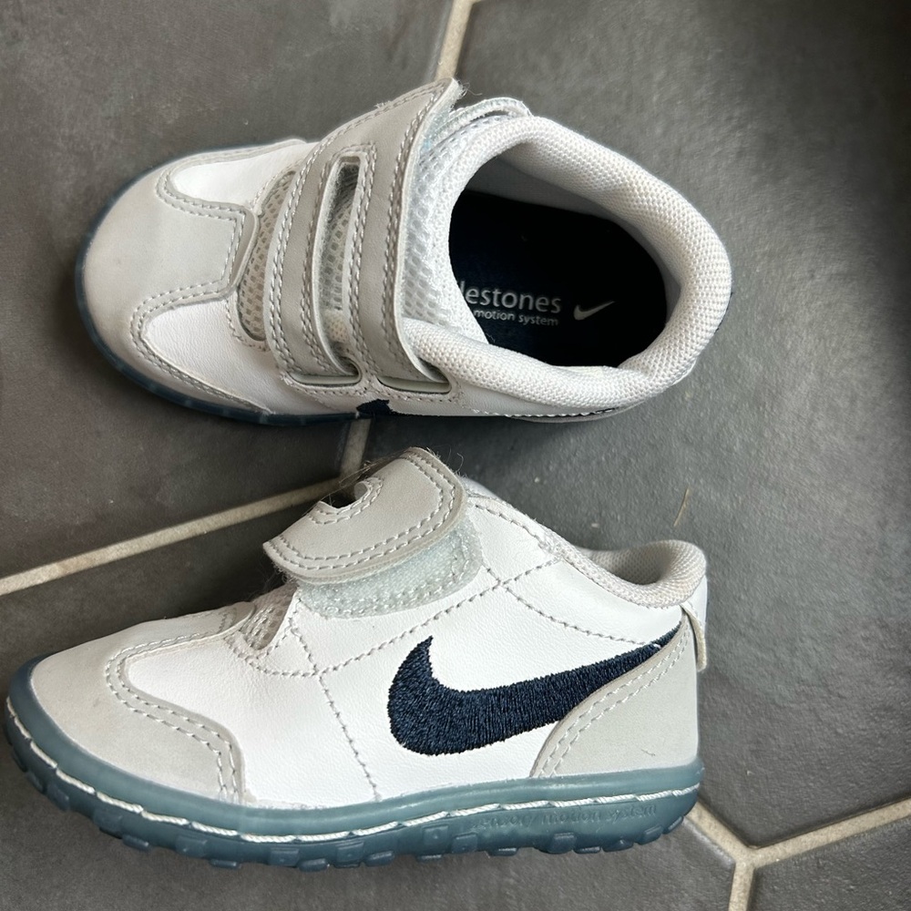 Nike Milestones Sensory Motion System White and Gray Shoes 4C